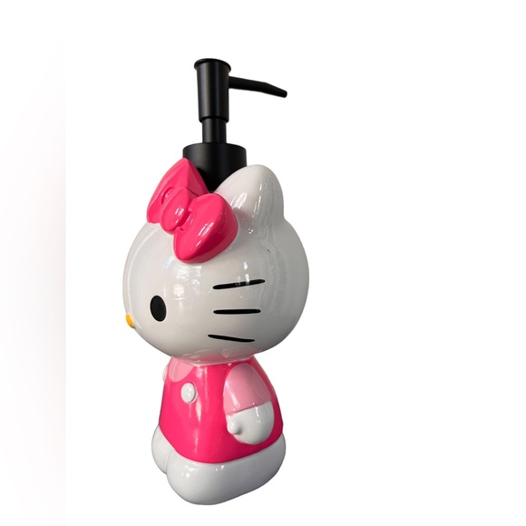 New Hello Kitty 3D Pump Dispenser - White and Pink - Picture 4 of 11